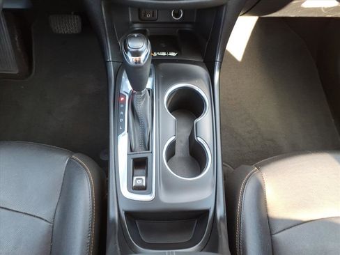 Used 2018 Chevrolet Equinox Premier image 17