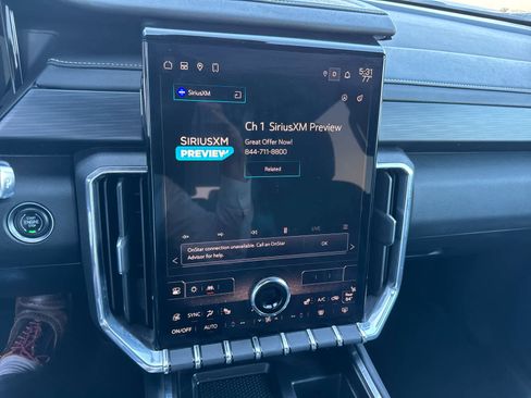 Used 2025 GMC Acadia Elevation image 29