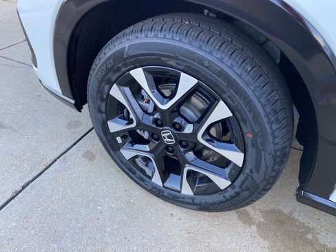 New 2026 Honda HR-V EX-L image 13