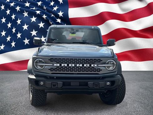New 2025 Ford Bronco Badlands image 2