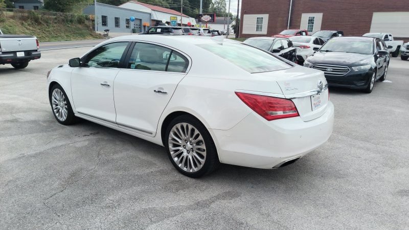 Used 2015 Buick LaCrosse Premium w/ Driver Confidence Package #1 FWD image 3