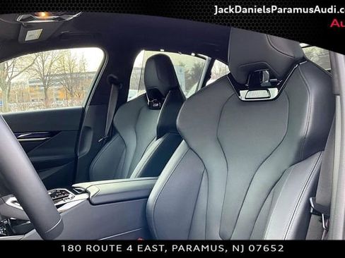 Used 2025 BMW M5 w/ Carbon Package image 18