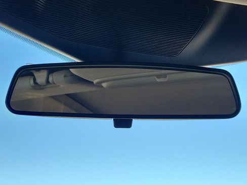 Used 2022 Ford Explorer XLT w/ Equipment Group 202A image 30