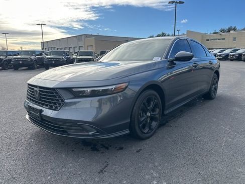 Used 2024 Honda Accord EX image 3