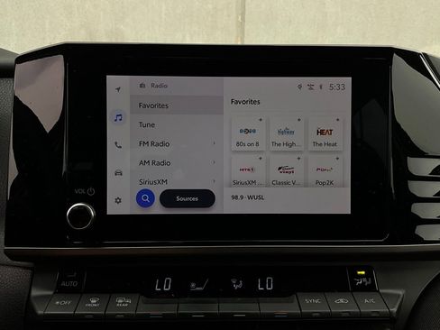 Used 2025 Toyota Camry LE image 29