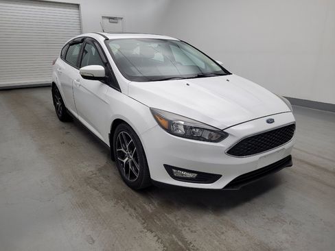 Used 2018 Ford Focus SEL w/ Cold Weather Package FWD image 13