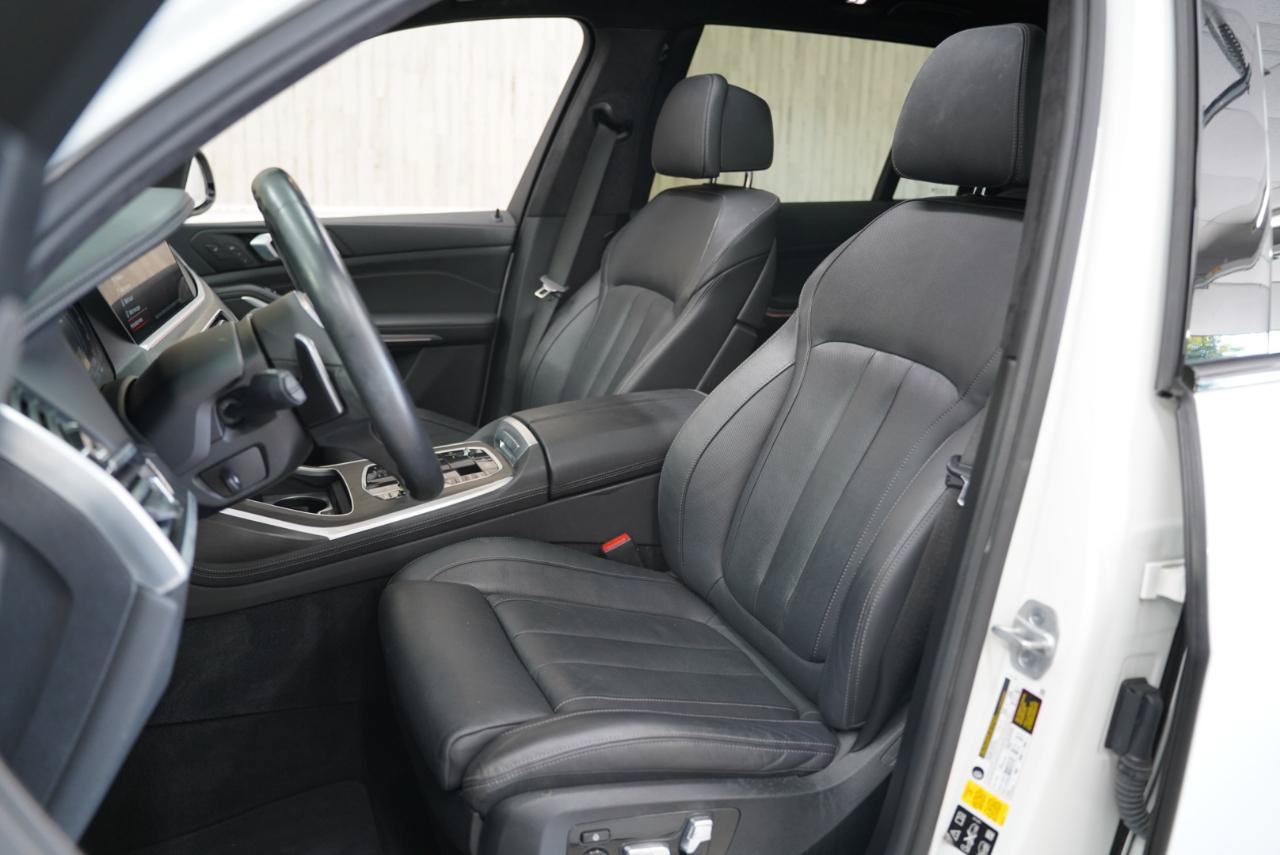Used 2021 BMW X7 M50i w/ Executive Package AWD/4WD image 30