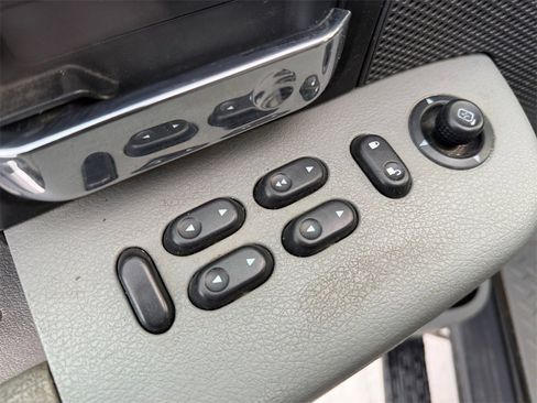 Used 2005 Ford F150 FX4 image 16