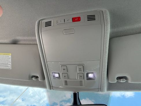 Used 2023 Volkswagen Tiguan S FWD image 21