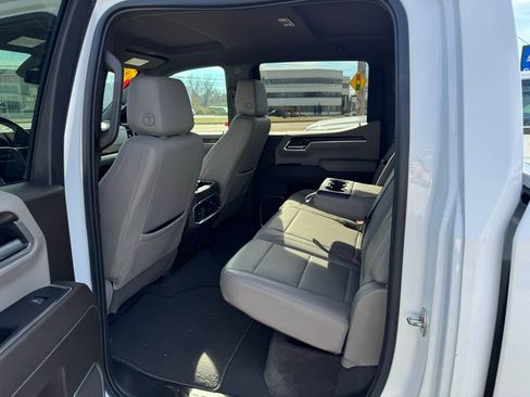 Used 2022 GMC Sierra 1500 SLT w/ SLT Convenience Package image 31