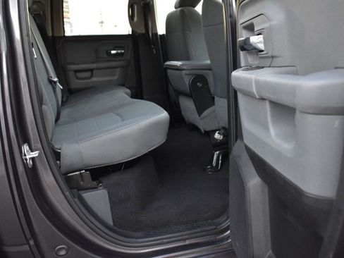 Used 2017 RAM 1500 Classic SLT image 22