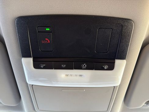 Used 2023 Nissan Rogue SV FWD image 17