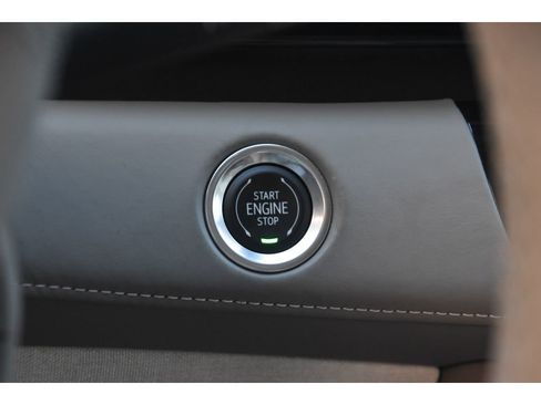 Used 2022 Cadillac Escalade Premium Luxury Platinum image 36