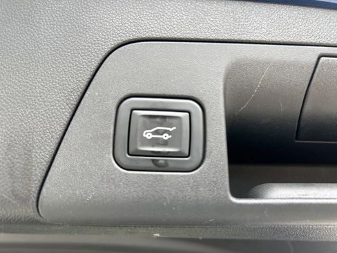 Used 2023 Buick Envision Preferred image 46