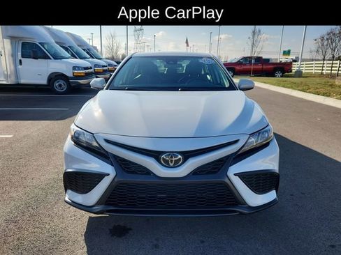 Used 2023 Toyota Camry SE image 2