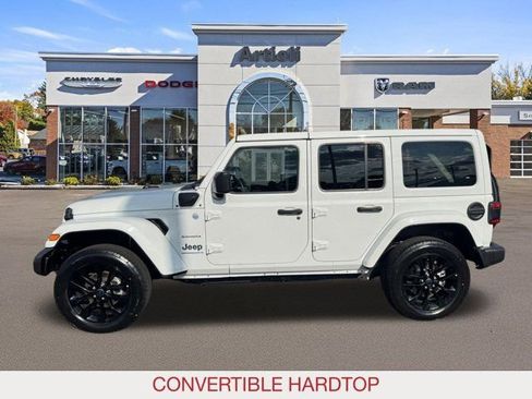 Used 2024 Jeep Wrangler Sahara 4xe image 5