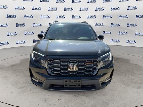 Used 2023 Honda Passport TrailSport image 2