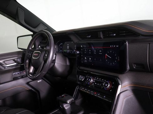 Used 2023 GMC Sierra 1500 AT4 w/ AT4 Preferred Package AWD/4WD image 33