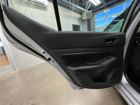 Used 2024 Nissan Altima 2.5 SV w/ SV Premium Package AWD/4WD image 18