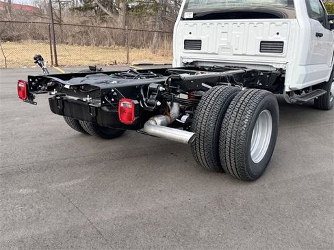 New 2025 Ford F350 XL w/ XL Chrome Package image 11