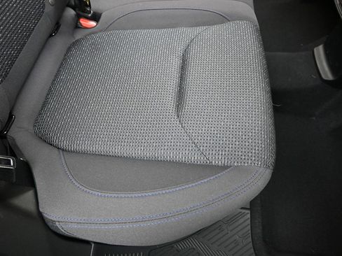 Certified 2025 Subaru Forester Premium AWD/4WD image 16