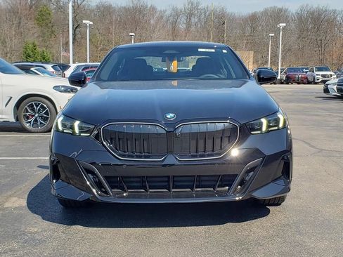 New 2026 BMW 530i xDrive w/ M Sport Package AWD/4WD image 2