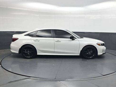 Certified 2025 Honda Civic Sport image 3