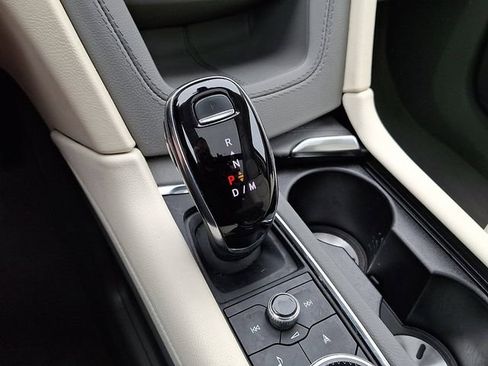 Certified 2024 Cadillac XT6 Premium Luxury AWD/4WD image 18
