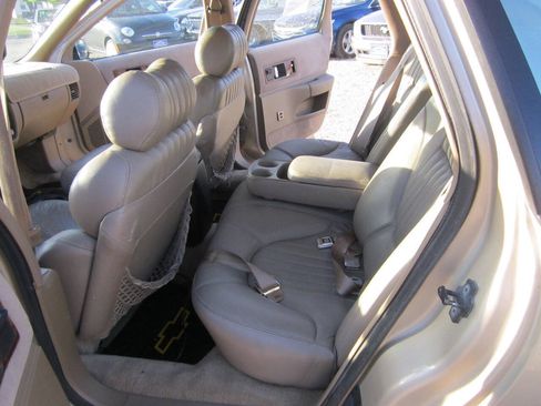 Used 1996 Chevrolet Caprice Classic RWD image 8