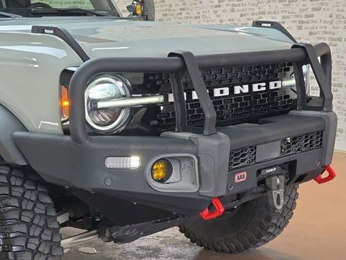 Used 2021 Ford Bronco First Edition AWD/4WD image 8