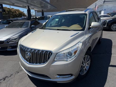 Used 2016 Buick Enclave Leather w/ Trailering Package FWD image 3