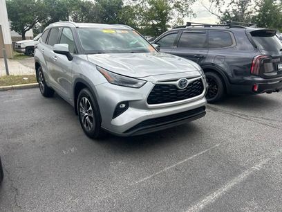 Used 2024 Toyota Highlander XLE