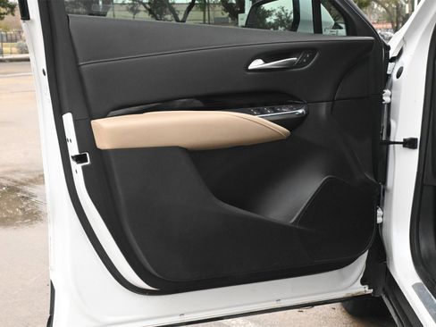 Certified 2024 Cadillac XT4 Luxury w/ Cold Weather Package image 19