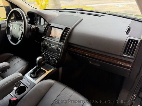 Used 2014 Land Rover LR2 AWD/4WD image 46