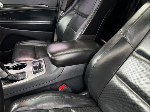 Used 2020 Jeep Grand Cherokee Limited w/ Luxury Group II image 15