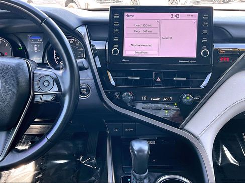 Used 2023 Toyota Camry SE w/ Cold Weather Package image 6