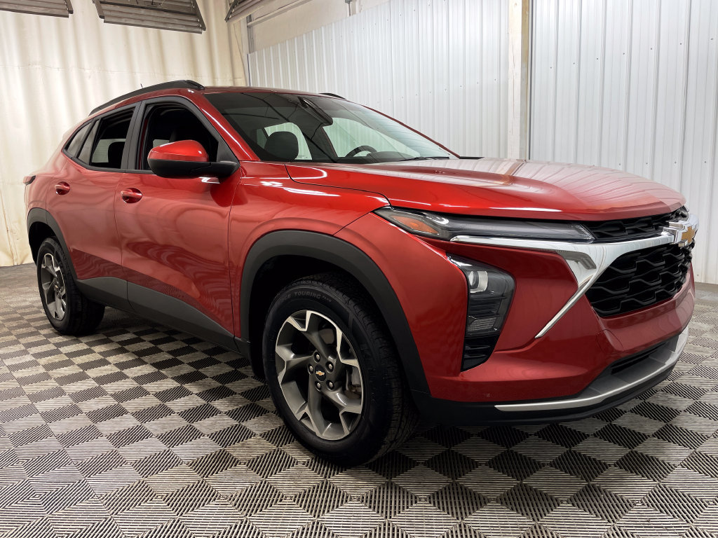 Certified 2024 Chevrolet Trax LT w/ Driver Confidence Package FWD image 17