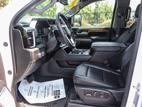 Used 2025 GMC Sierra 2500 Denali w/ Denali Reserve Package AWD/4WD image 22