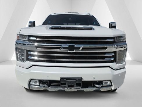 Used 2020 Chevrolet Silverado 2500 High Country w/ Technology Package AWD/4WD image 2