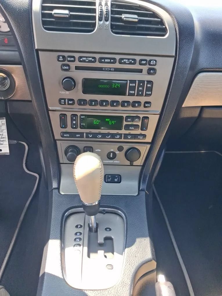 Used 2004 Ford Thunderbird RWD image 24
