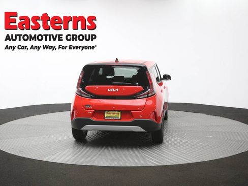 Used 2025 Kia Soul LX w/ LX Technology Package FWD image 38