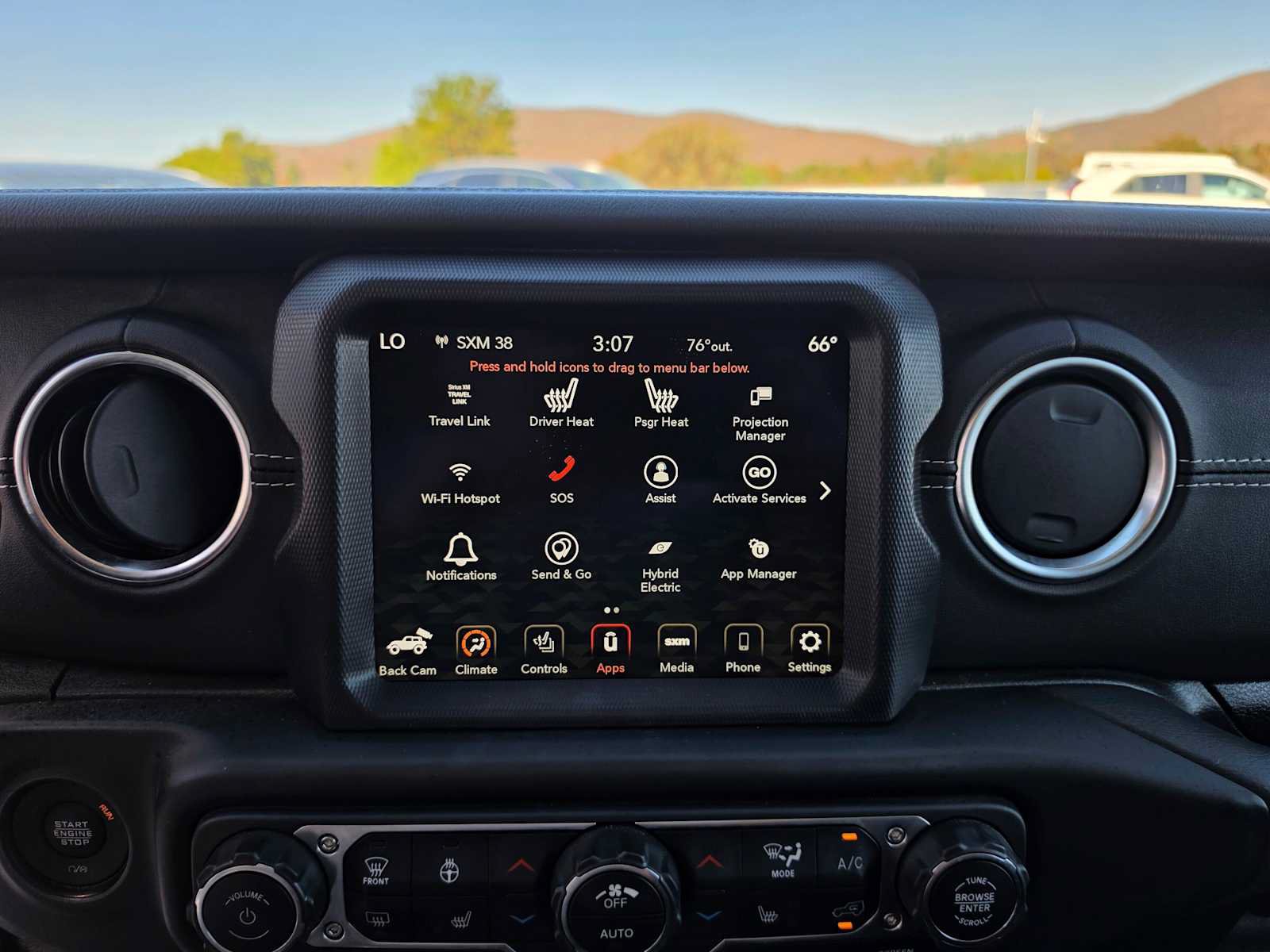 Used 2022 Jeep Wrangler Unlimited Sahara w/ Cold Weather Group AWD/4WD image 24