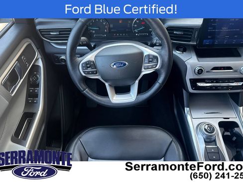 Used 2022 Ford Explorer XLT w/ Equipment Group 202A AWD/4WD image 17