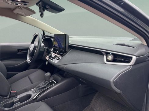 Used 2025 Toyota Corolla LE FWD image 27