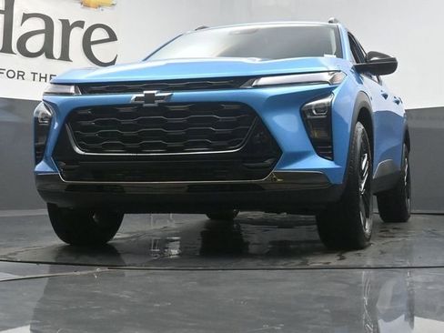 New 2025 Chevrolet Trax ACTIV w/ Sunroof Package FWD image 34