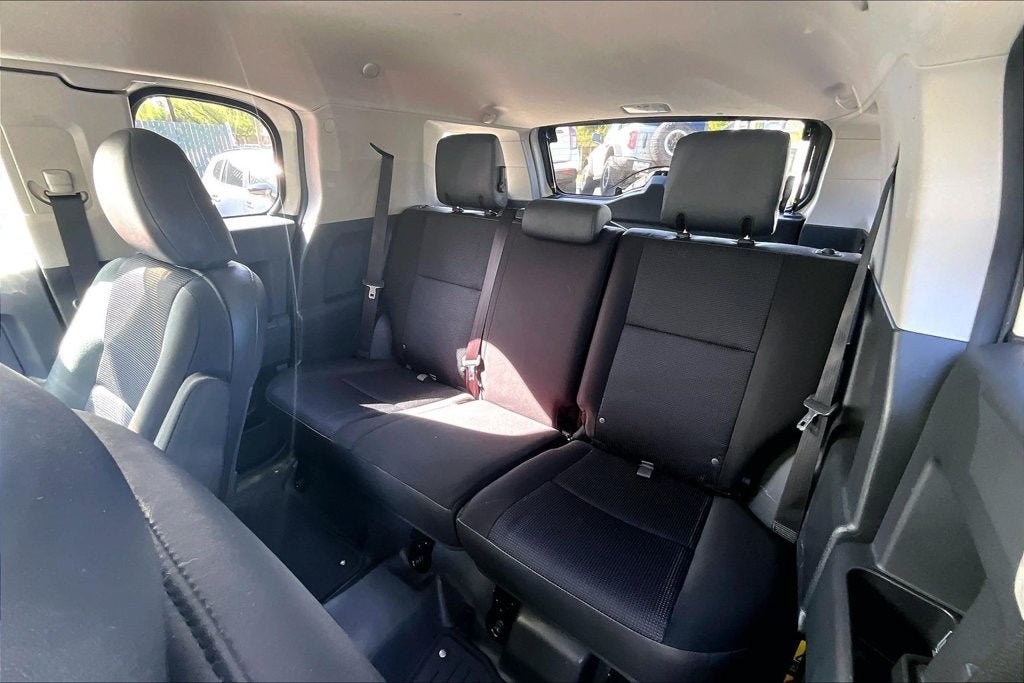 Used 2011 Toyota FJ Cruiser 4WD w/ Convenience Pkg image 18
