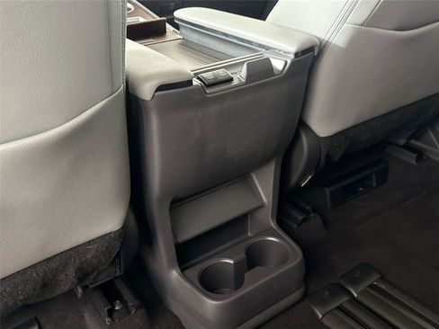 Certified 2024 Toyota Sienna XLE FWD image 34