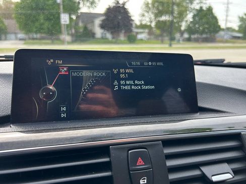 Used 2016 BMW 328i xDrive Sedan AWD/4WD image 38