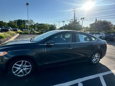 Used 2015 Ford Fusion SE FWD image 10