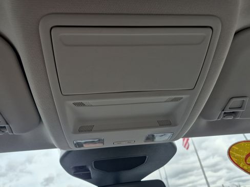 Certified 2025 Ford Escape SE w/ PHEV Premium Package image 37